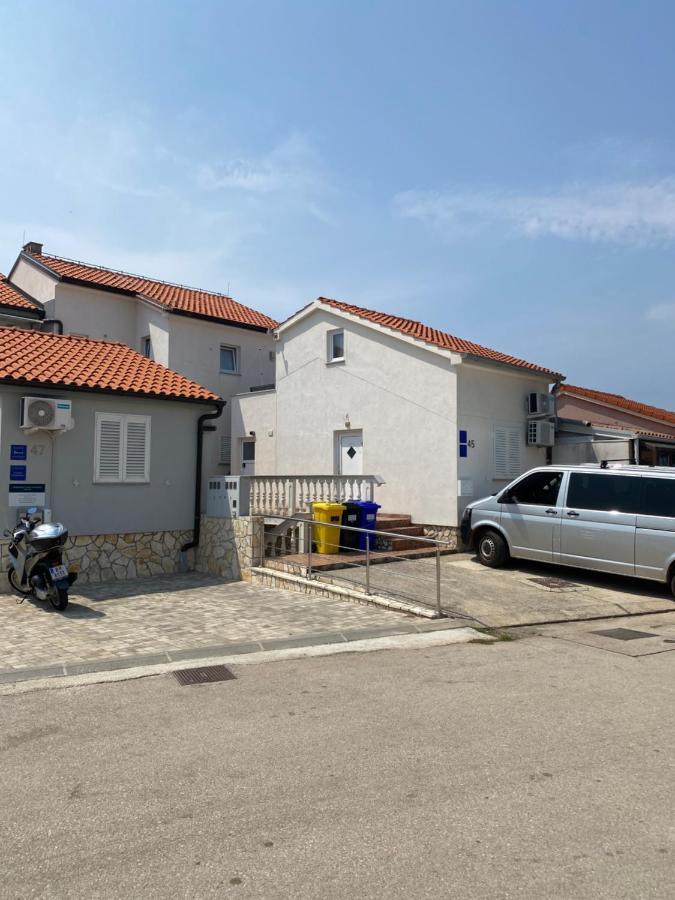 Apartments Michael & Petra , Omisalj, Insel Krk, Kroatien Exterior photo