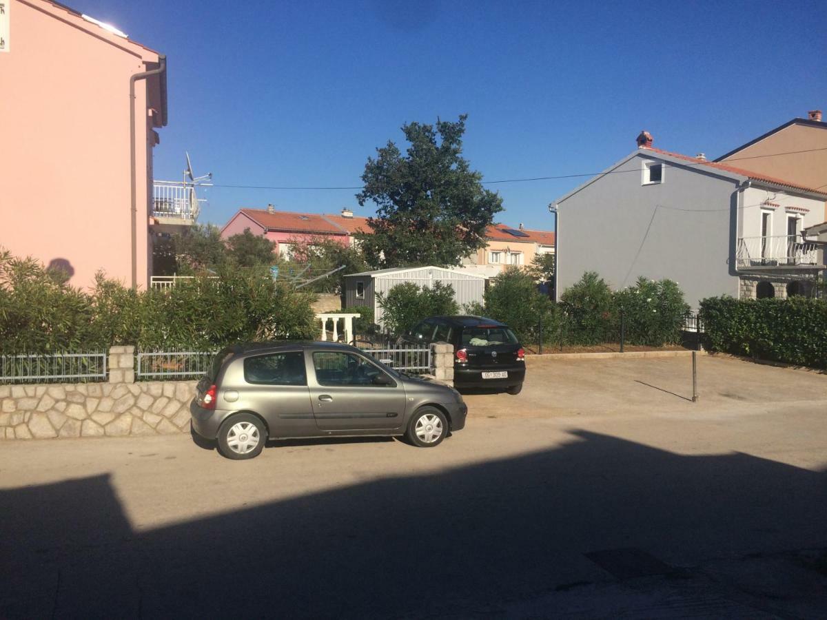 Apartments Michael & Petra , Omisalj, Insel Krk, Kroatien Exterior photo